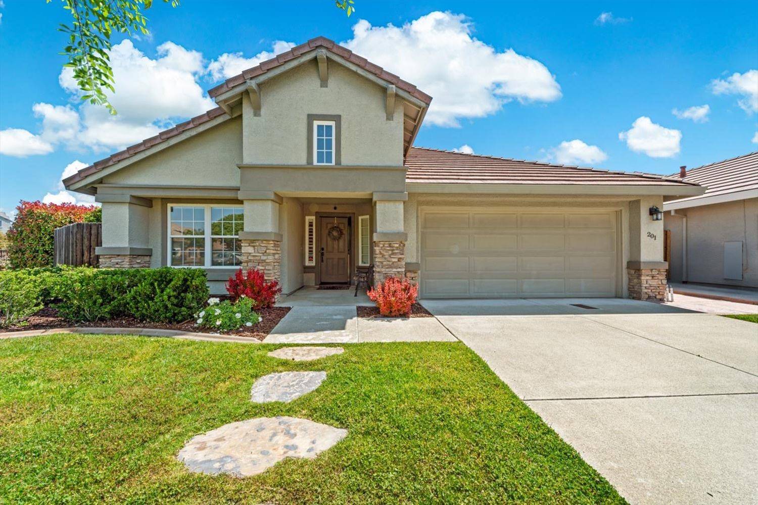 Roseville, CA 95678,201 Morgan WAY