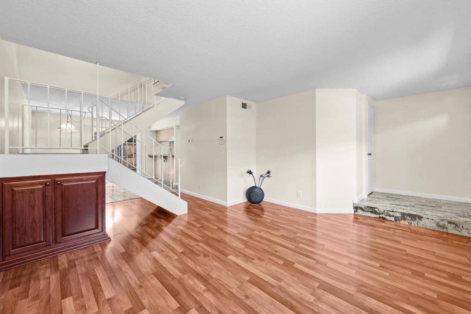 Carmichael, CA 95608,4014 Knoll Top CT
