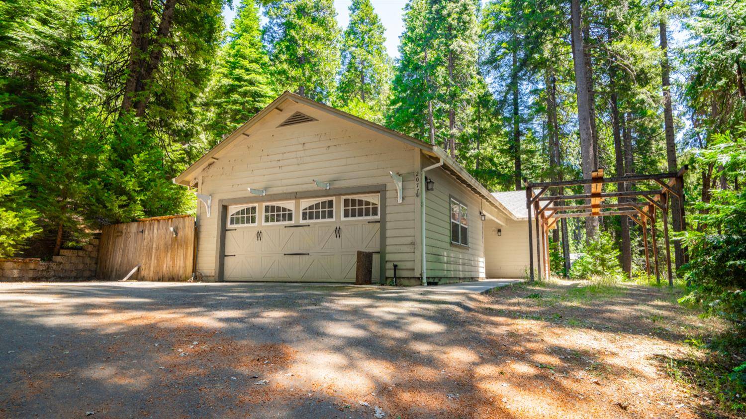 Pollock Pines, CA 95726,2077 Bourbon ST
