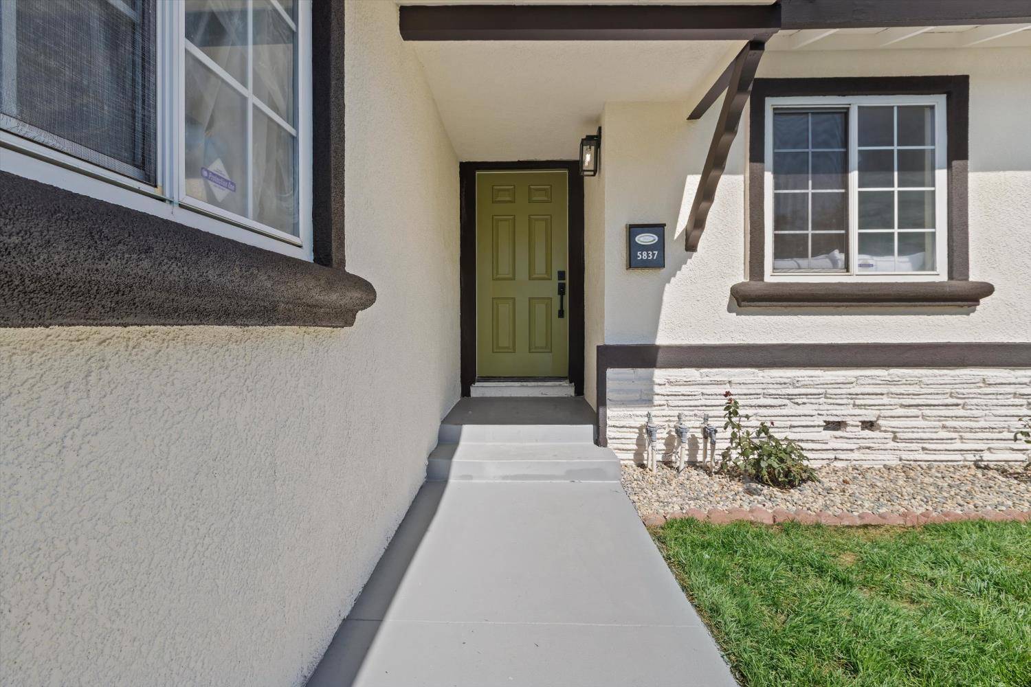 Sacramento, CA 95823,5837 Ambler ST