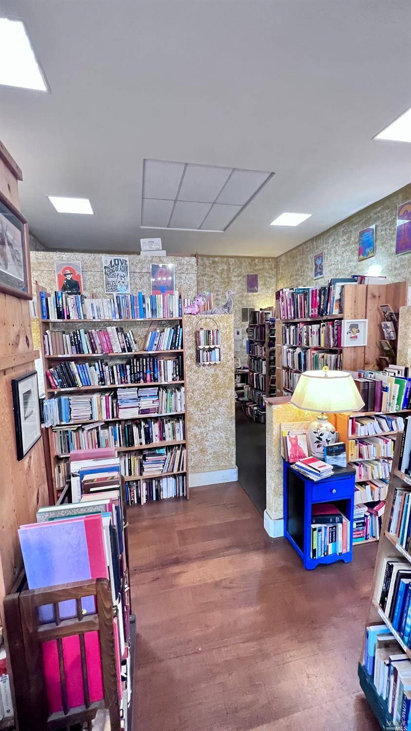 San Rafael, CA 94901,1611 4th ST