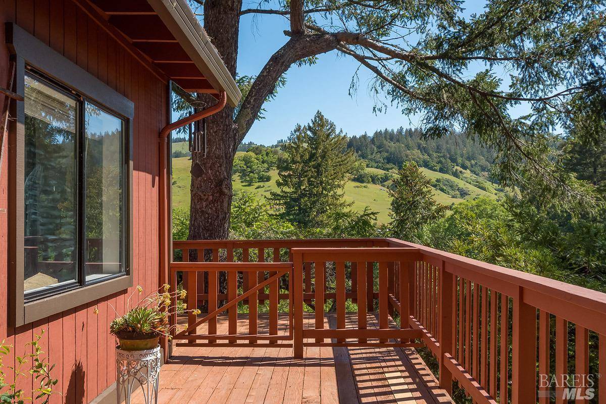 San Geronimo, CA 94963,335 Meadow WAY