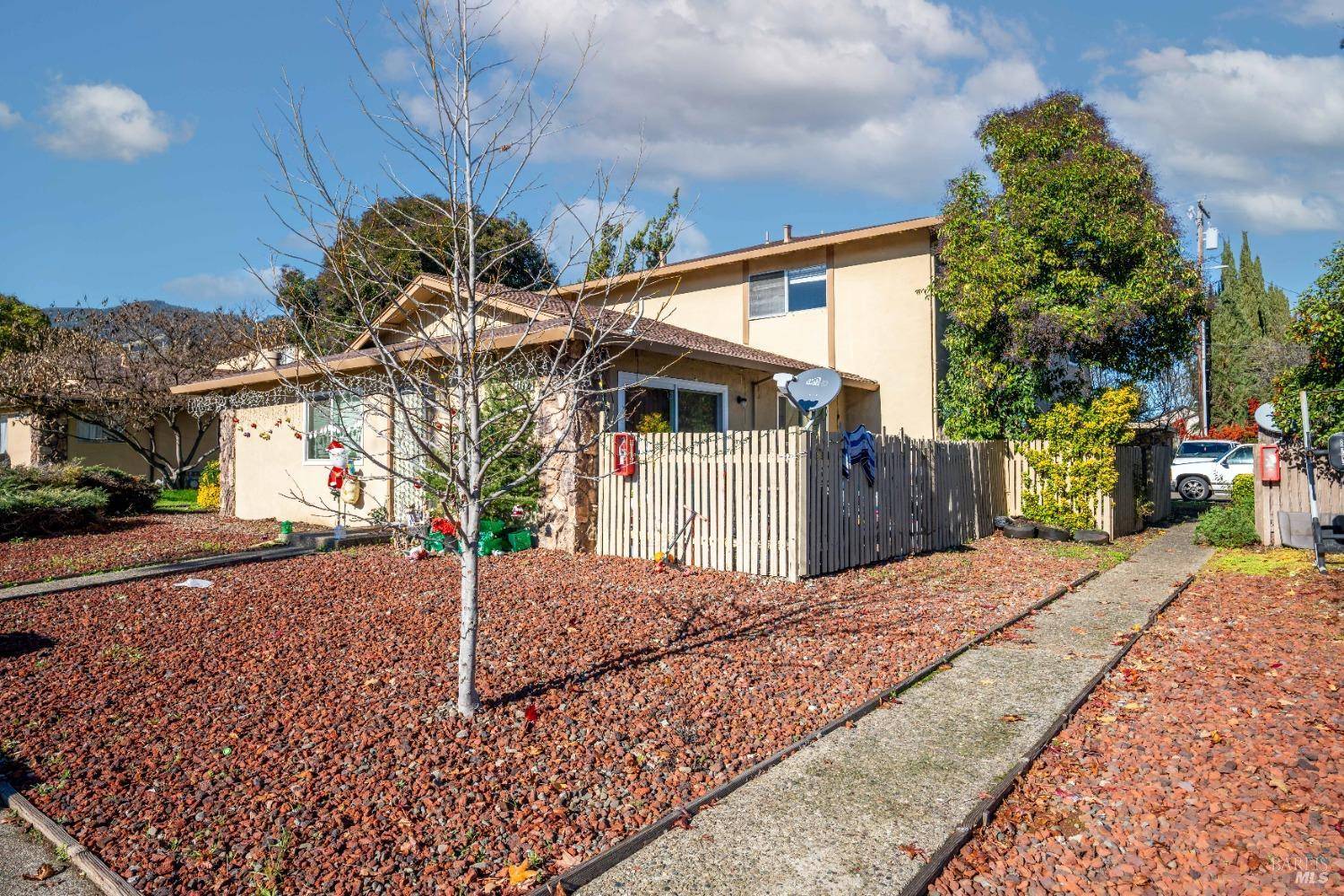 Ukiah, CA 95482,102 Laws AVE