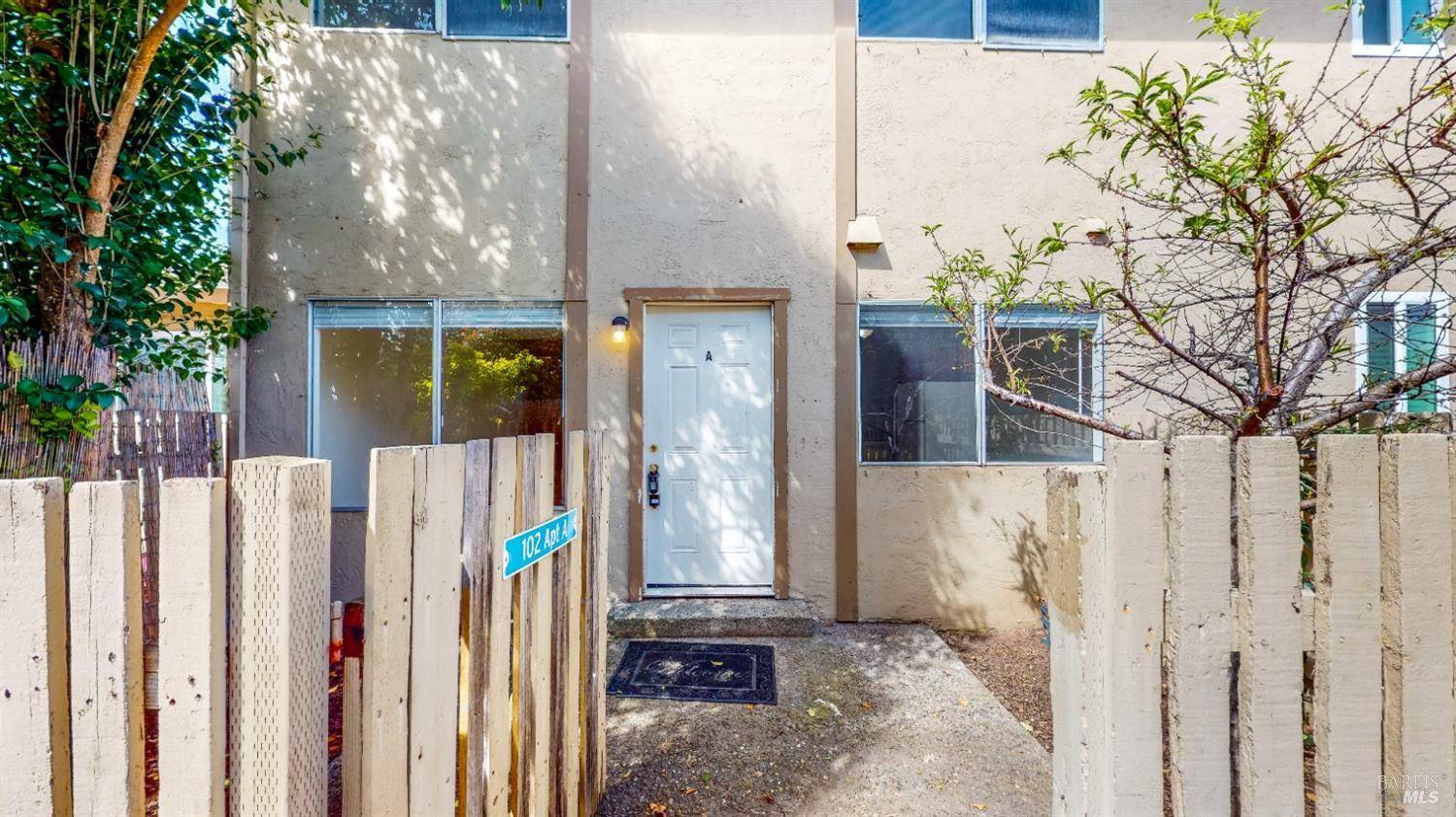 Ukiah, CA 95482,102 Laws AVE