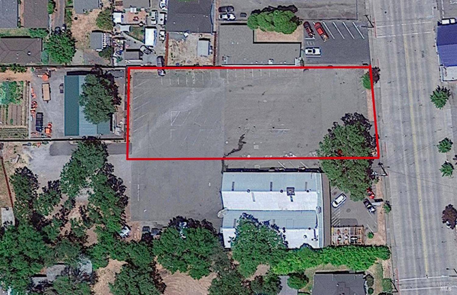 Ukiah, CA 95482,744 N State ST