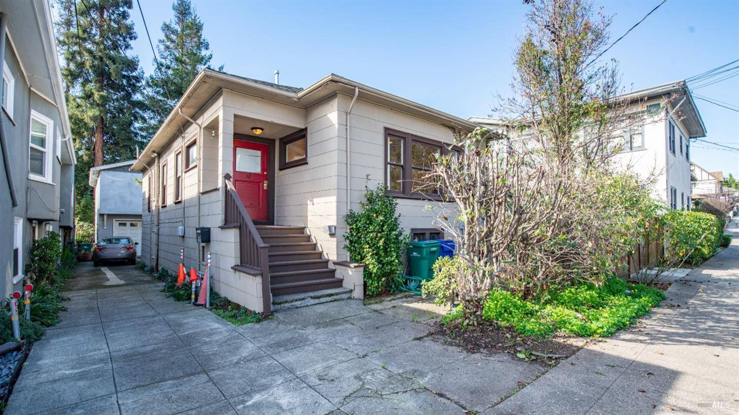 Oakland, CA 94611,69 Echo AVE