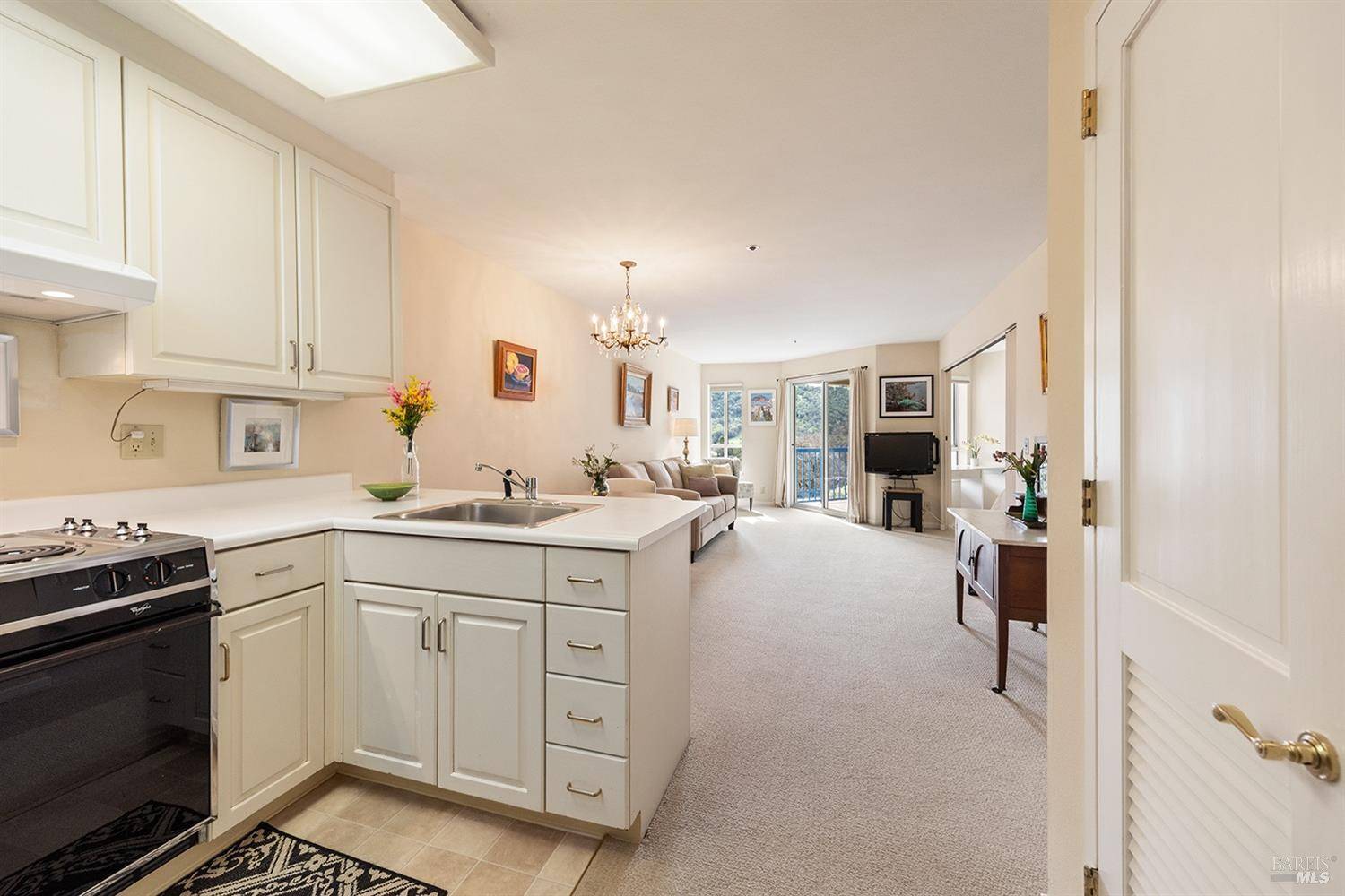 San Rafael, CA 94903,100 Thorndale DR 212