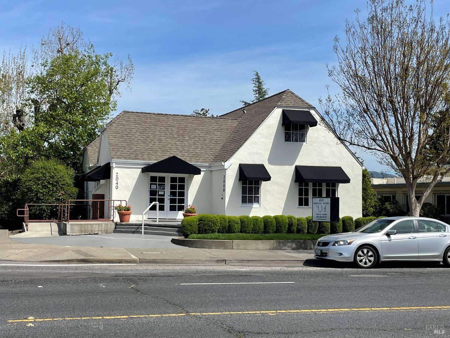 Napa, CA 94559,2040 Jefferson ST