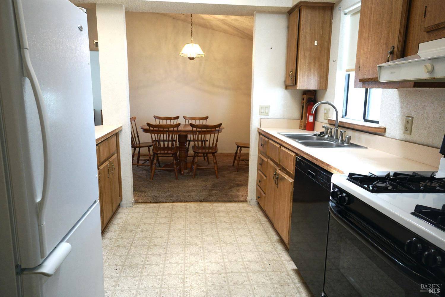 Windsor, CA 95492,8147 Willow ST