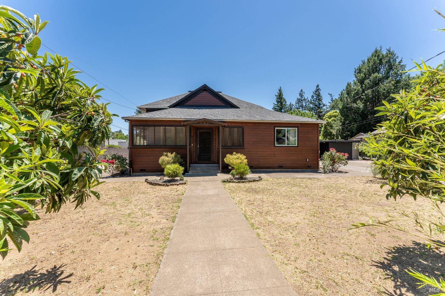 Ukiah, CA 95482,611 Holden ST