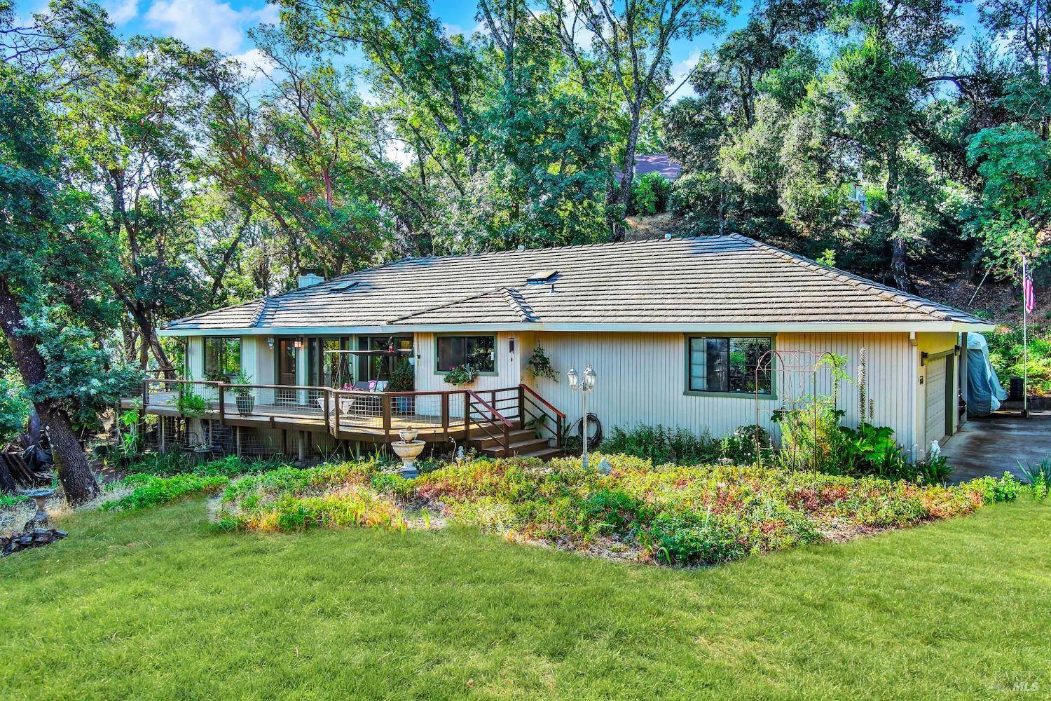 Napa, CA 94558,75 Ridgecrest DR