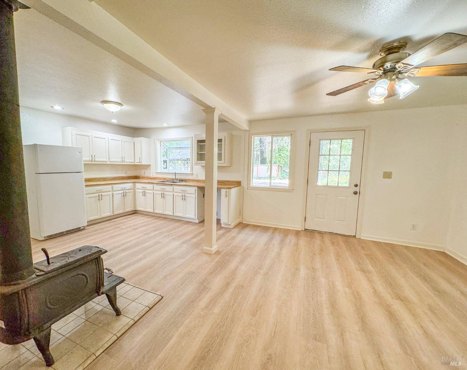 Laytonville, CA 95454,1440 Branscomb RD