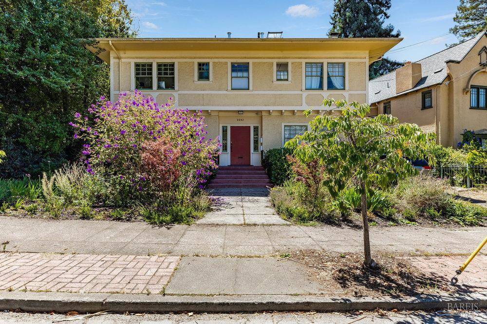 Berkeley, CA 94705,2842 Woolsey ST 4