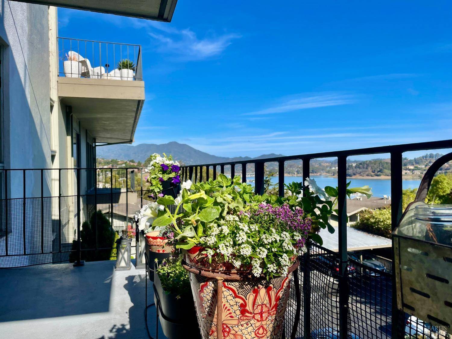 Sausalito, CA 94965,370 Eden Roc DR