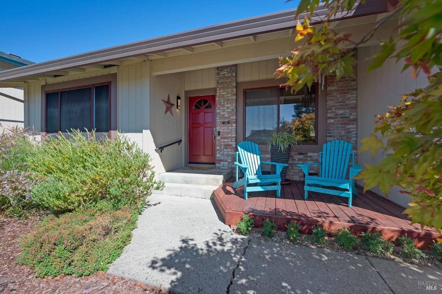 Santa Rosa, CA 95403,5414 Marigold LN