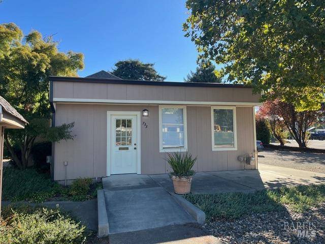 Willits, CA 95490,733 S Main ST