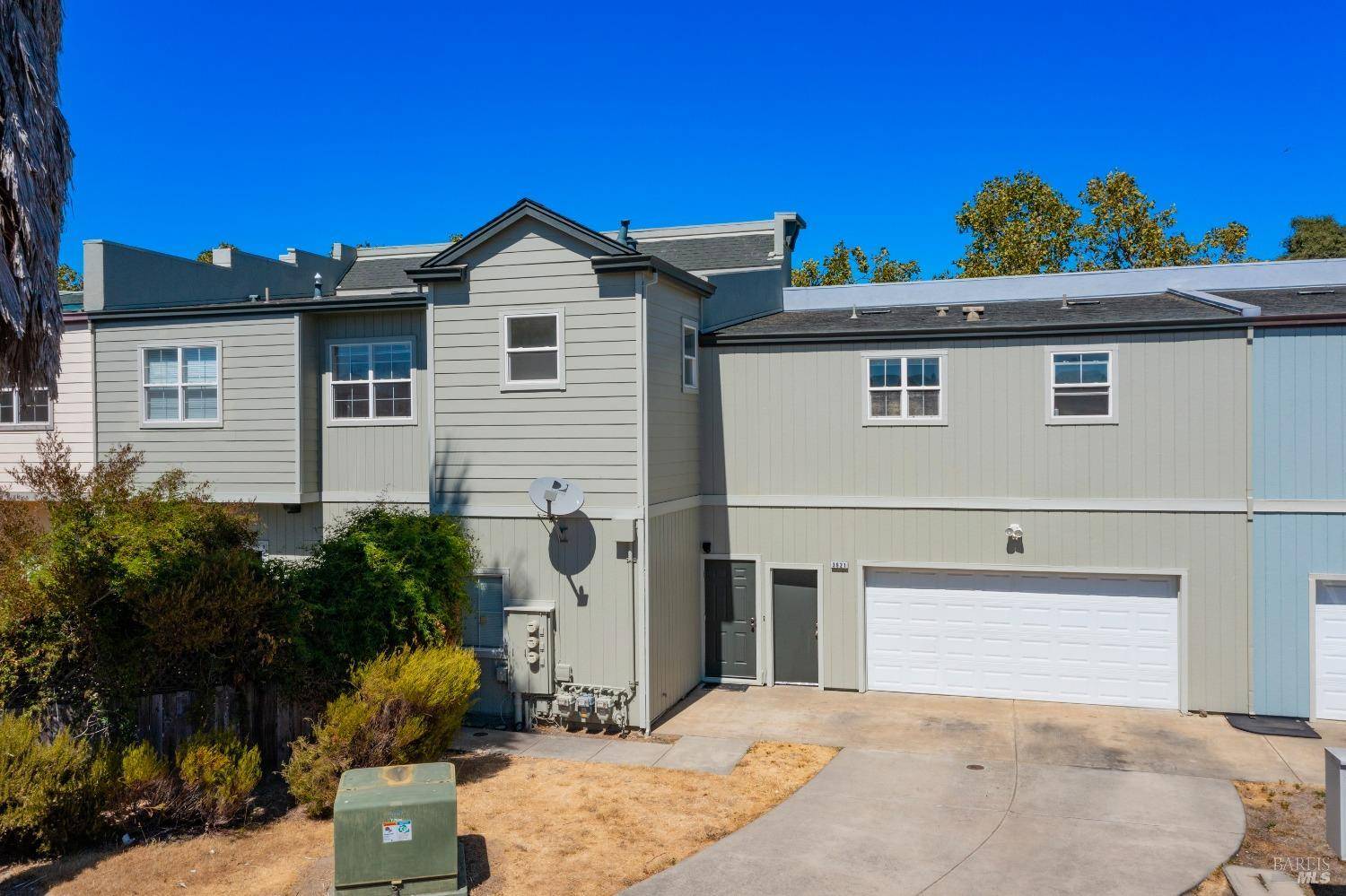 Santa Rosa, CA 95407,3921 Deuce CT