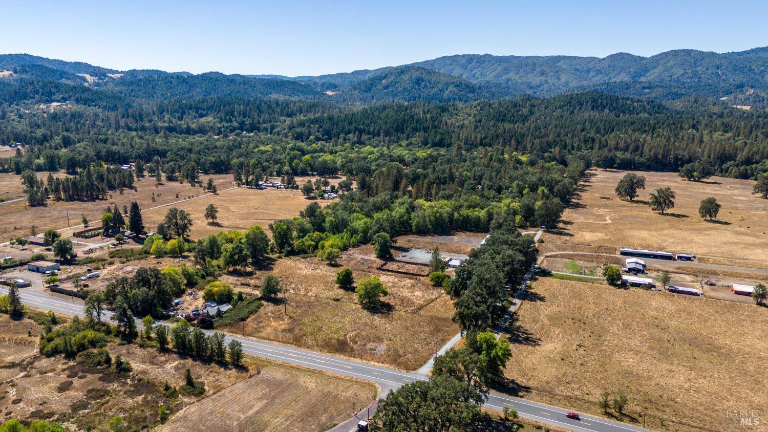 Laytonville, CA 95454,43270 N Highway 101
