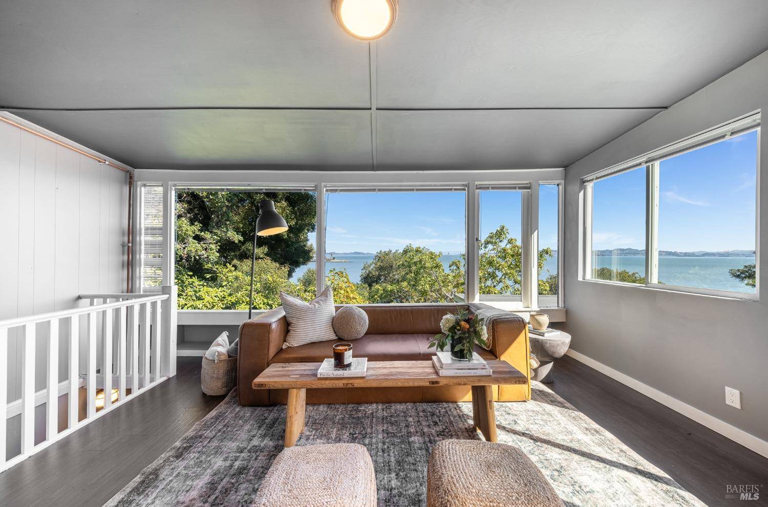 Tiburon, CA 94920,4095 Paradise DR