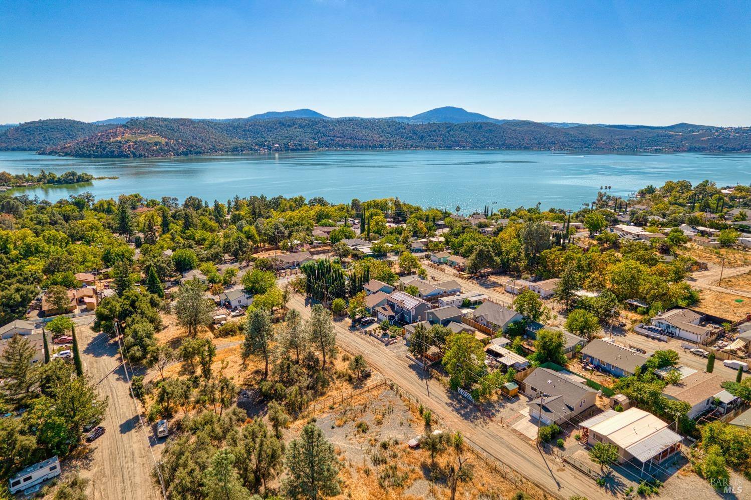 Clearlake, CA 95422,3593 Peony ST