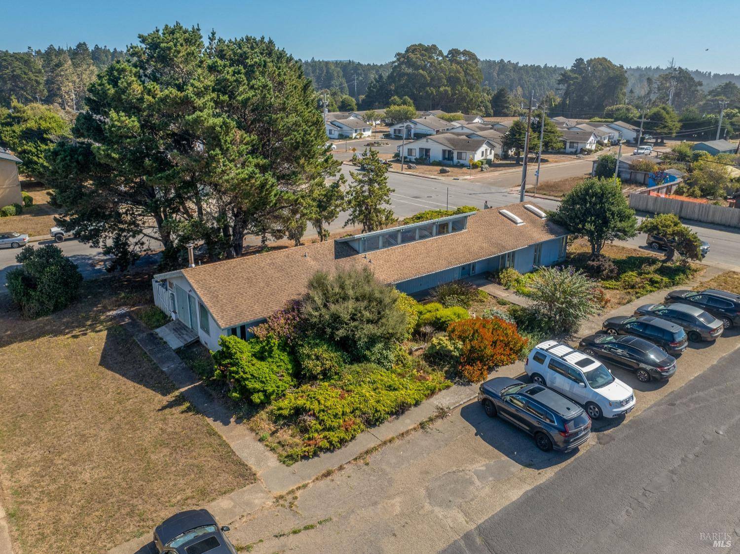 Fort Bragg, CA 95437,895 River DR