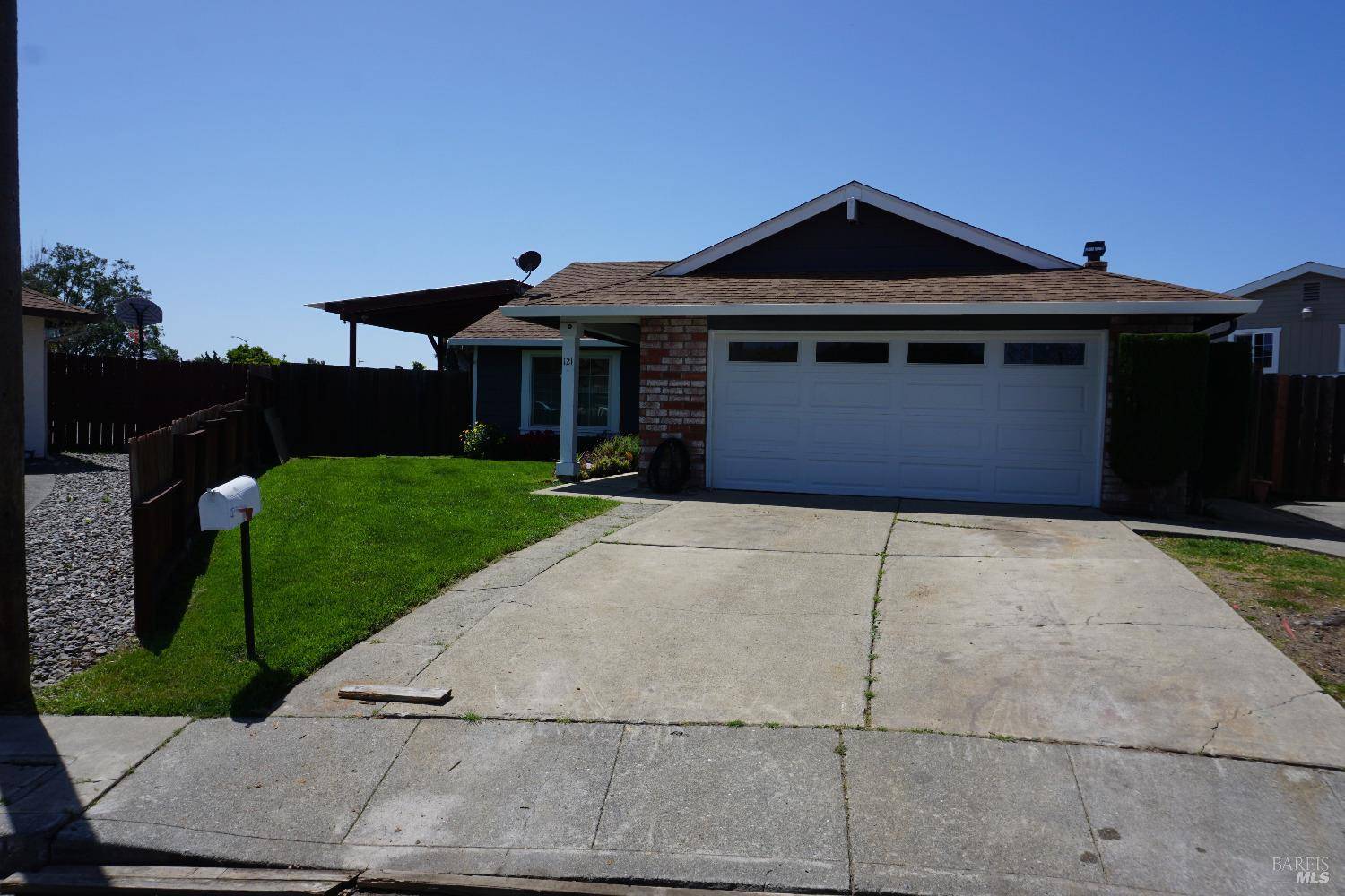 Vallejo, CA 94589,121 Forsythia CT