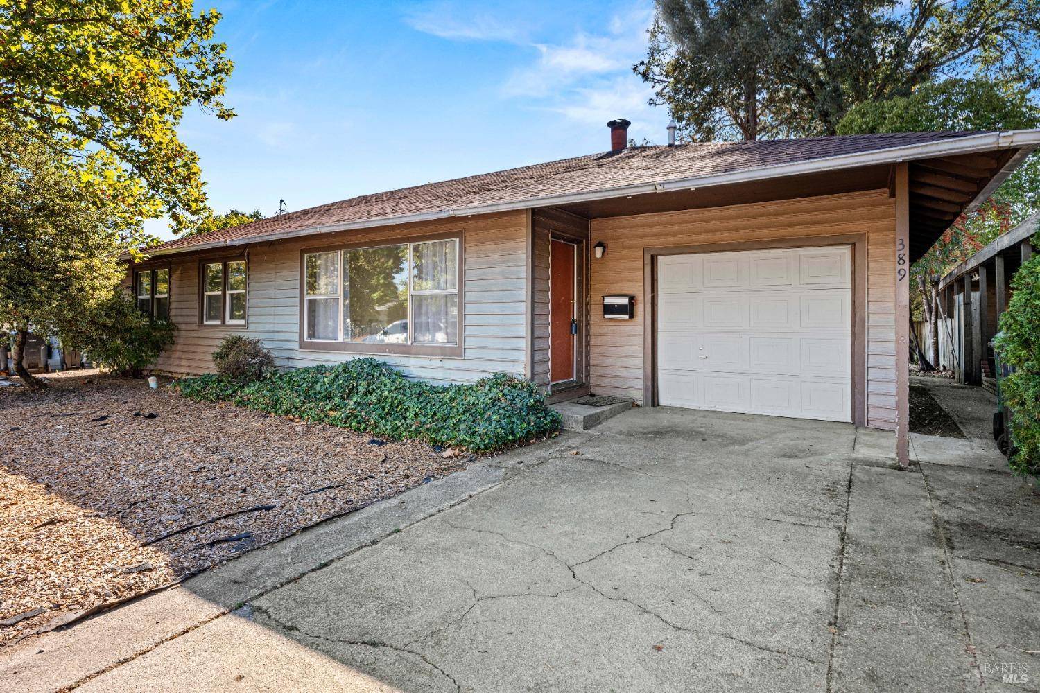 Ukiah, CA 95482,389 Hillcrest AVE