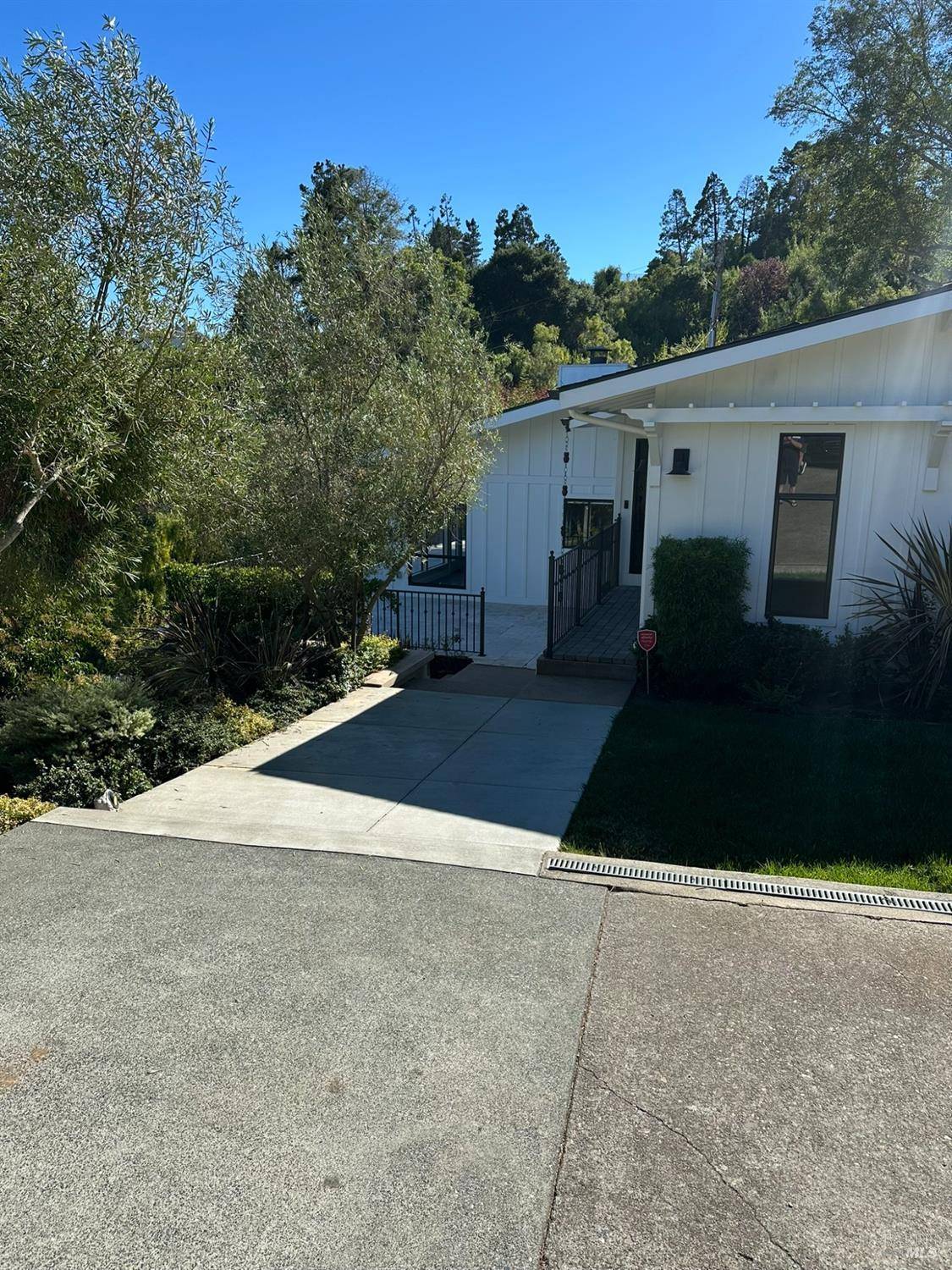 Tiburon, CA 94920,4625 Paradise DR