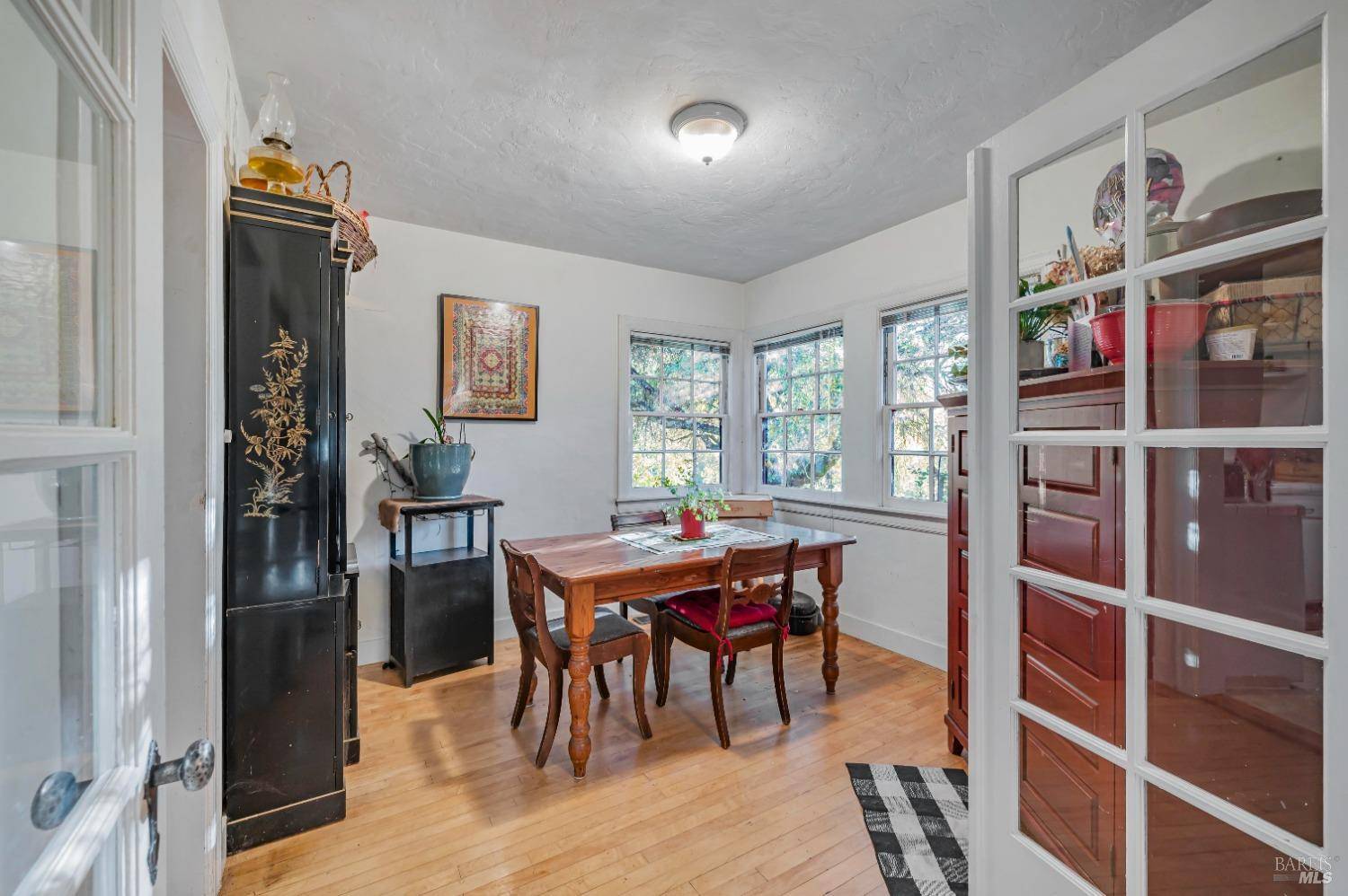 Glen Ellen, CA 95442,950 Carquinez AVE