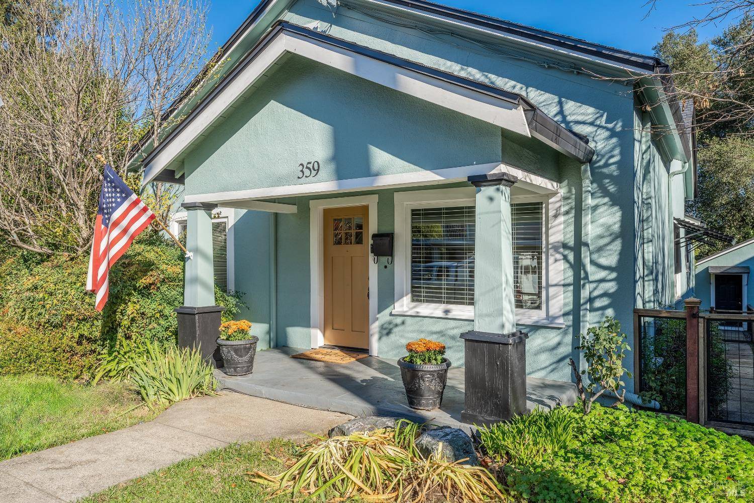 Ukiah, CA 95482,359 N Oak ST