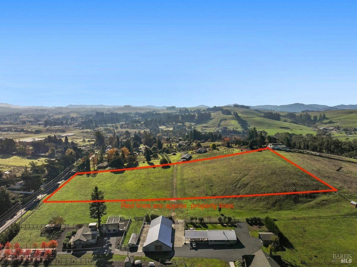 Petaluma, CA 94952,307 King RD