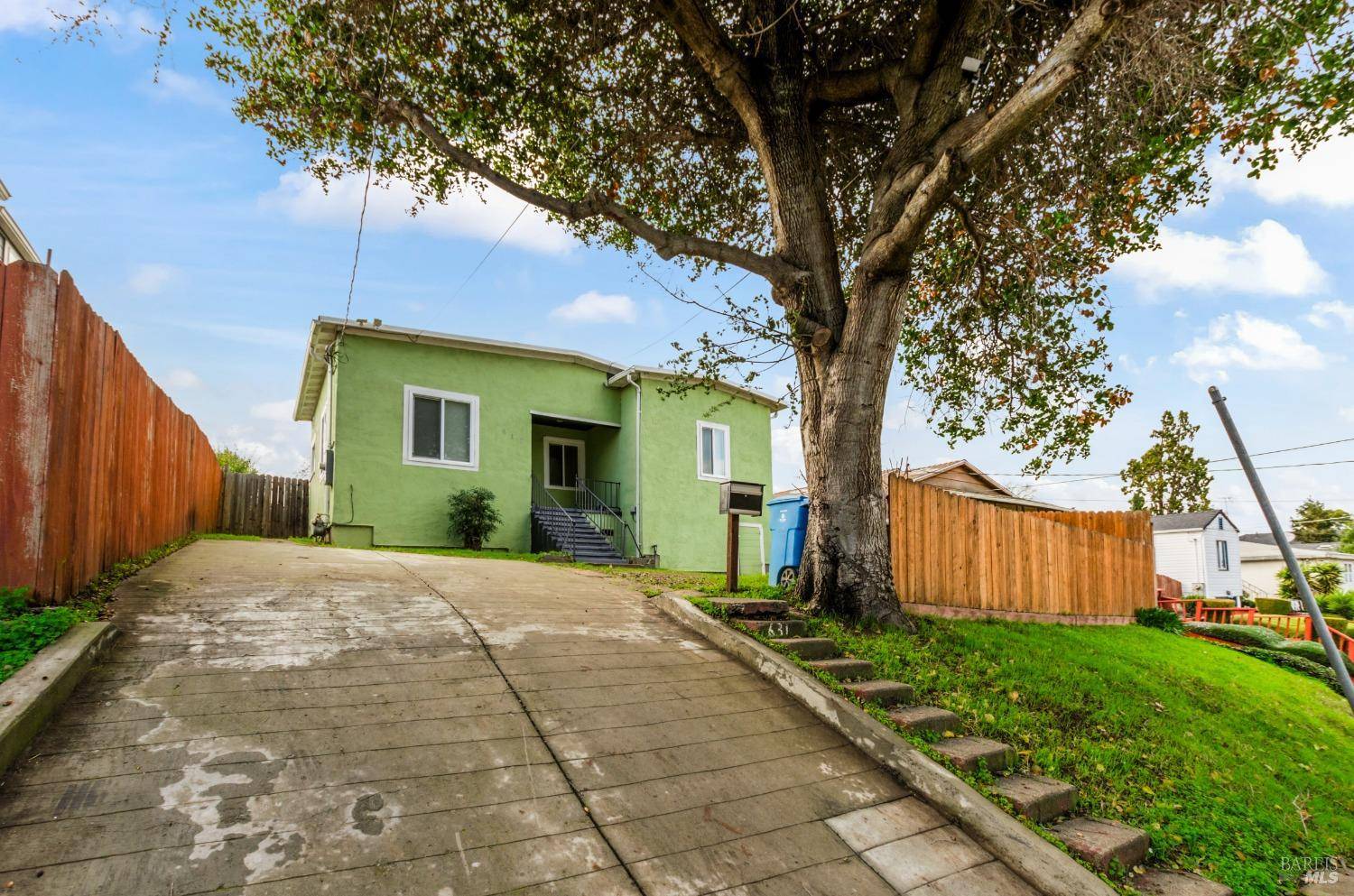 Vallejo, CA 94590,631 Sheridan ST