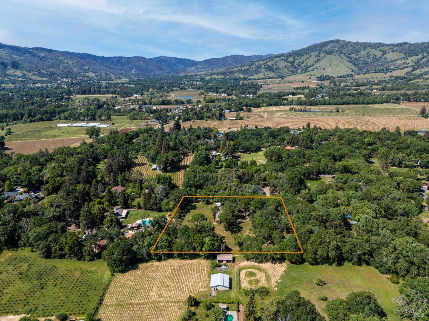 Redwood Valley, CA 95470,2213 Road H