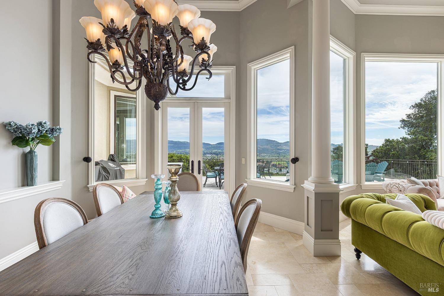Napa, CA 94558,10 Canterbury DR