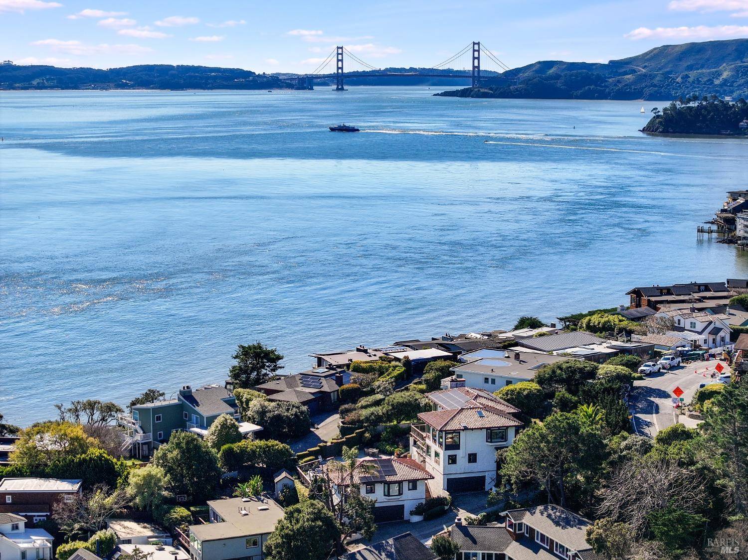 Tiburon, CA 94920,2390 Paradise DR