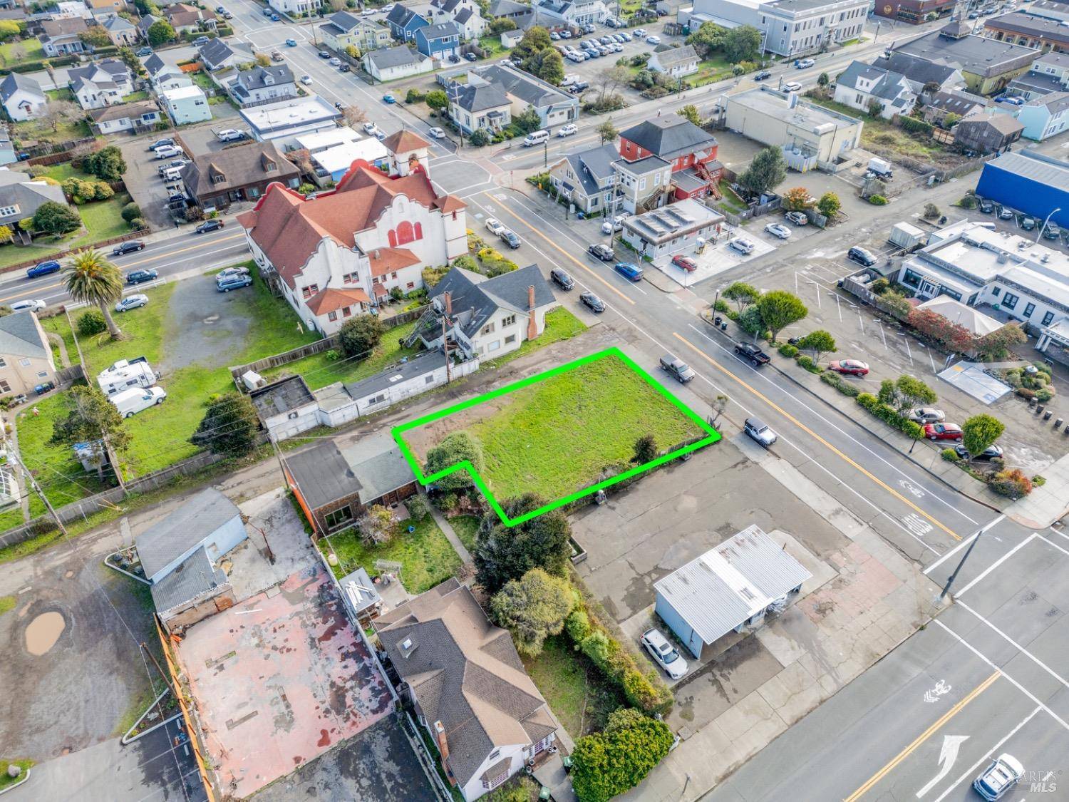 Fort Bragg, CA 95437,119 E Pine ST