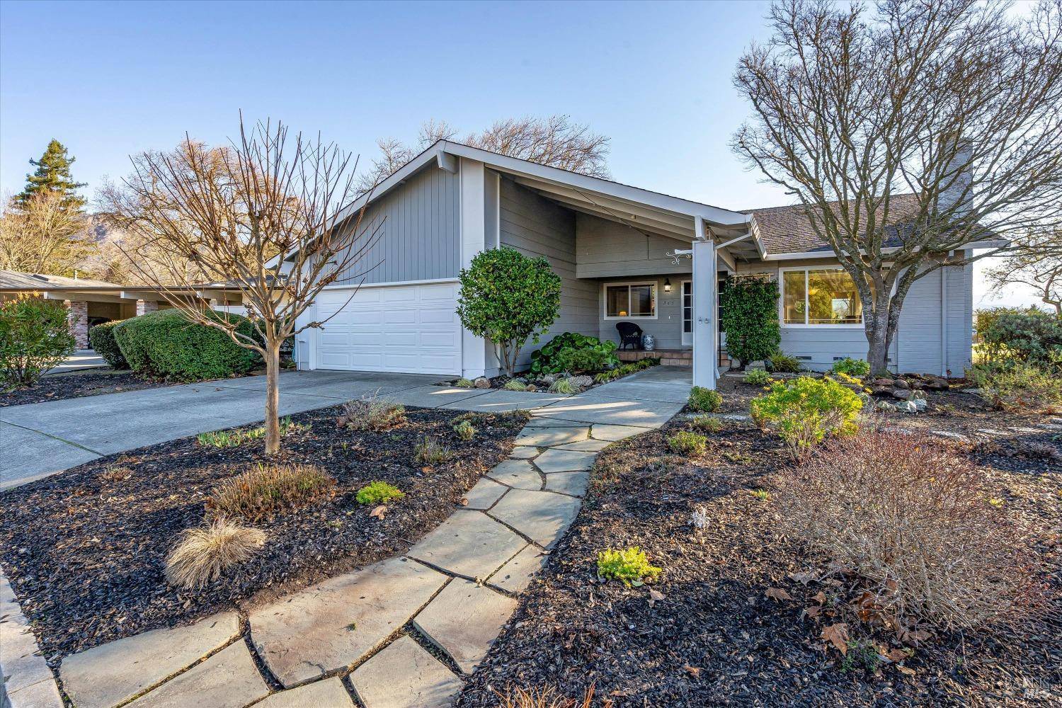 Santa Rosa, CA 95409,365 Twin Lakes DR