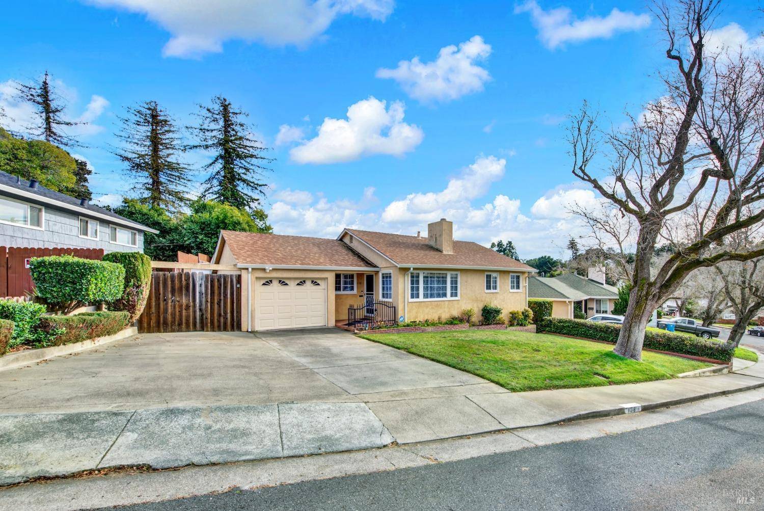 Vallejo, CA 94589,138 Toyon DR