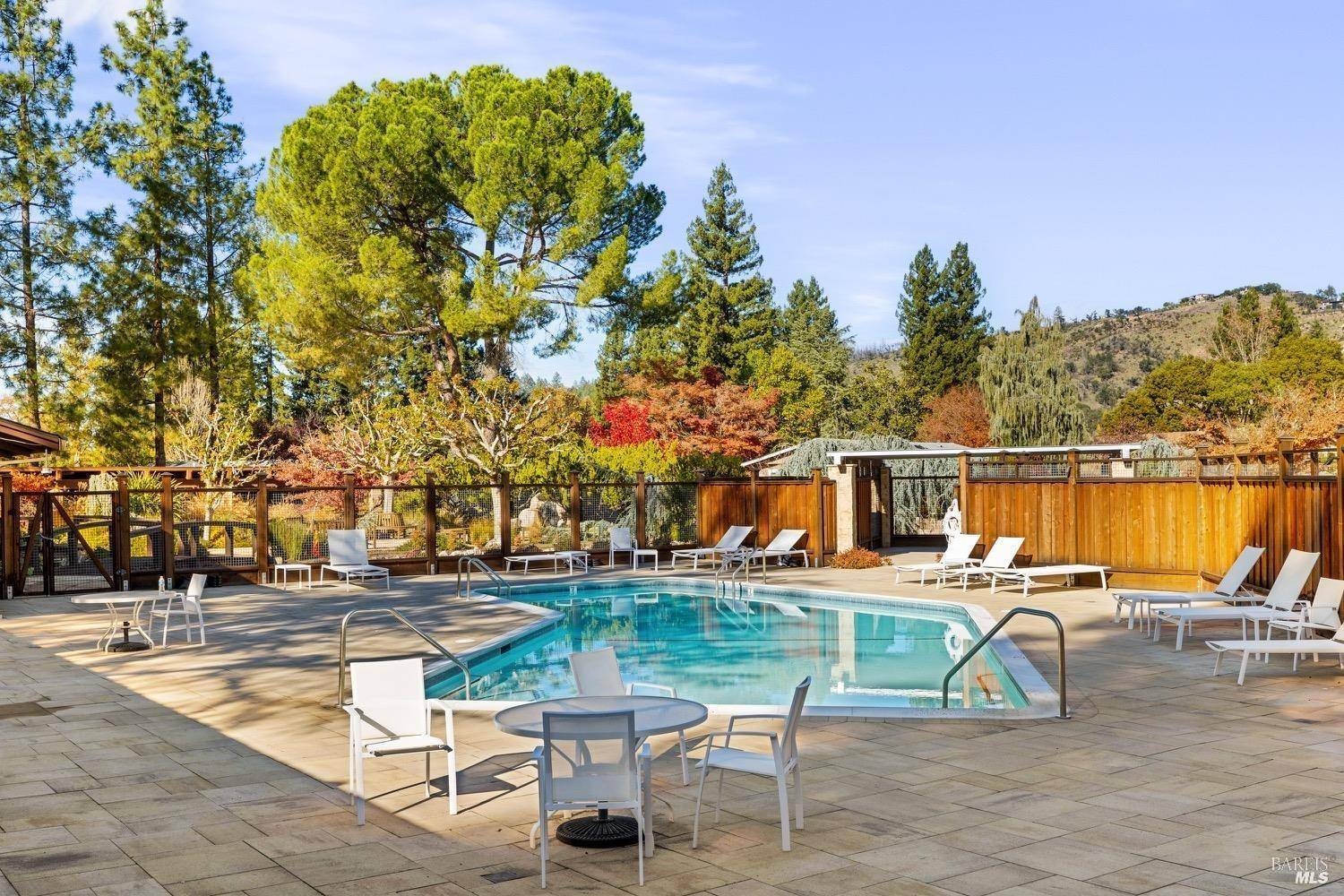 St. Helena, CA 94574,7 La Canada CT
