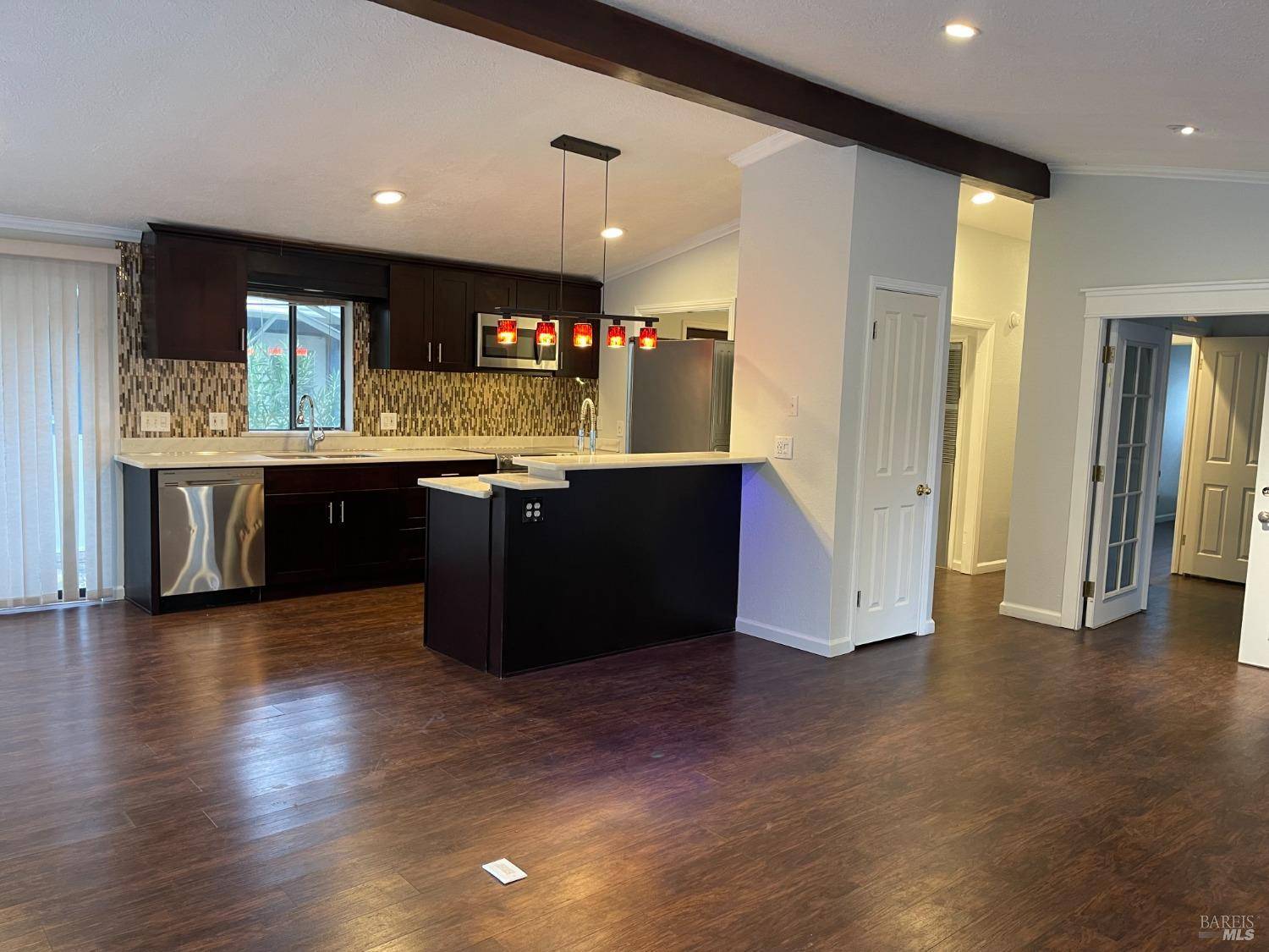 St. Helena, CA 94574,7 La Canada CT