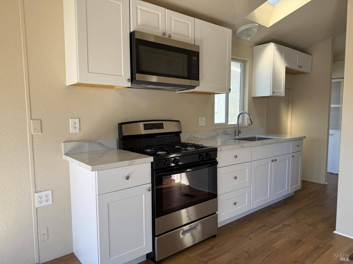 Santa Rosa, CA 95407,111 El Crystal DR