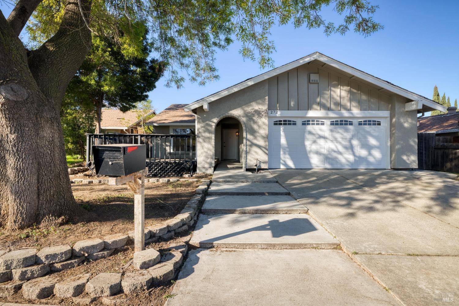 Pittsburg, CA 94565,272 Helm CT