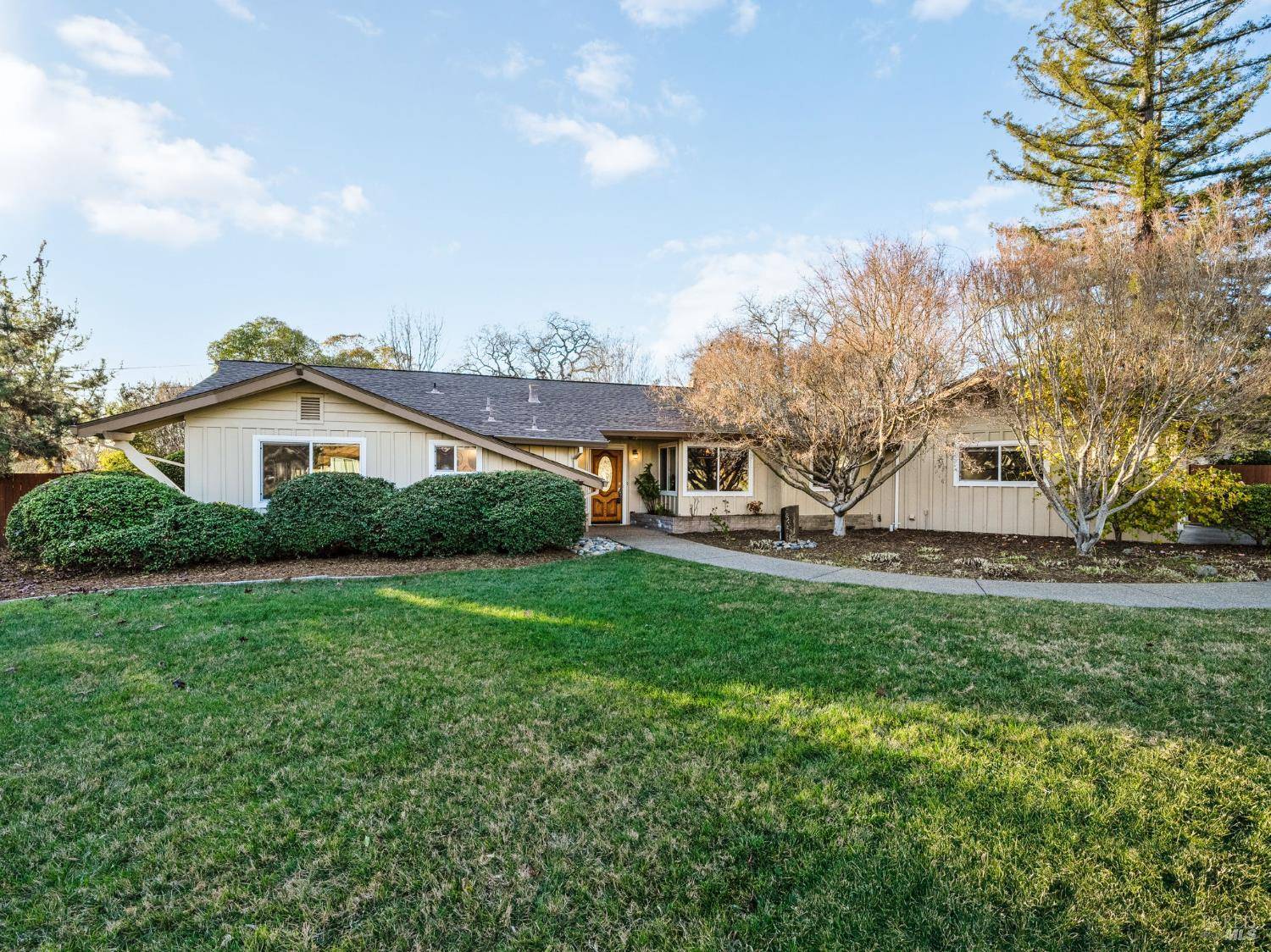 Santa Rosa, CA 95401,5205 Oak Meadow DR