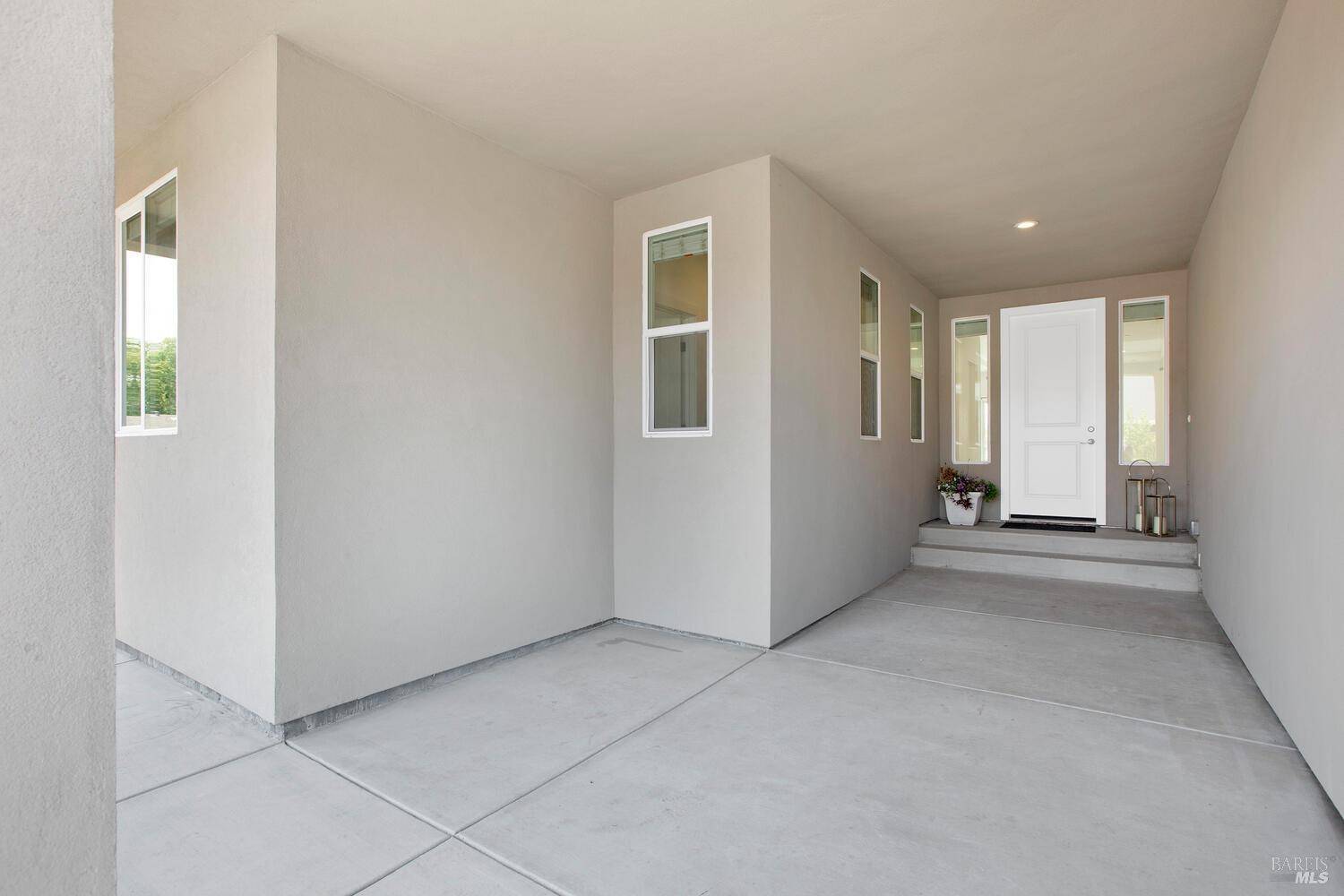 Santa Rosa, CA 95403,1220 Starview DR
