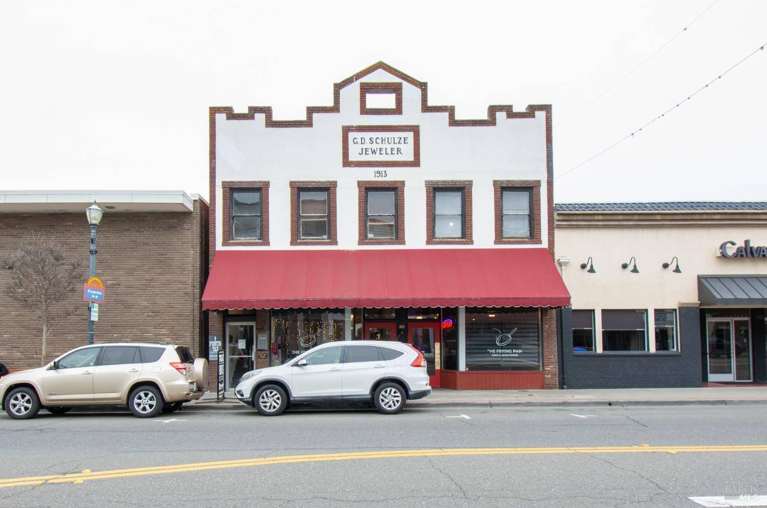 Dixon, CA 95620,156 N 1st ST #160
