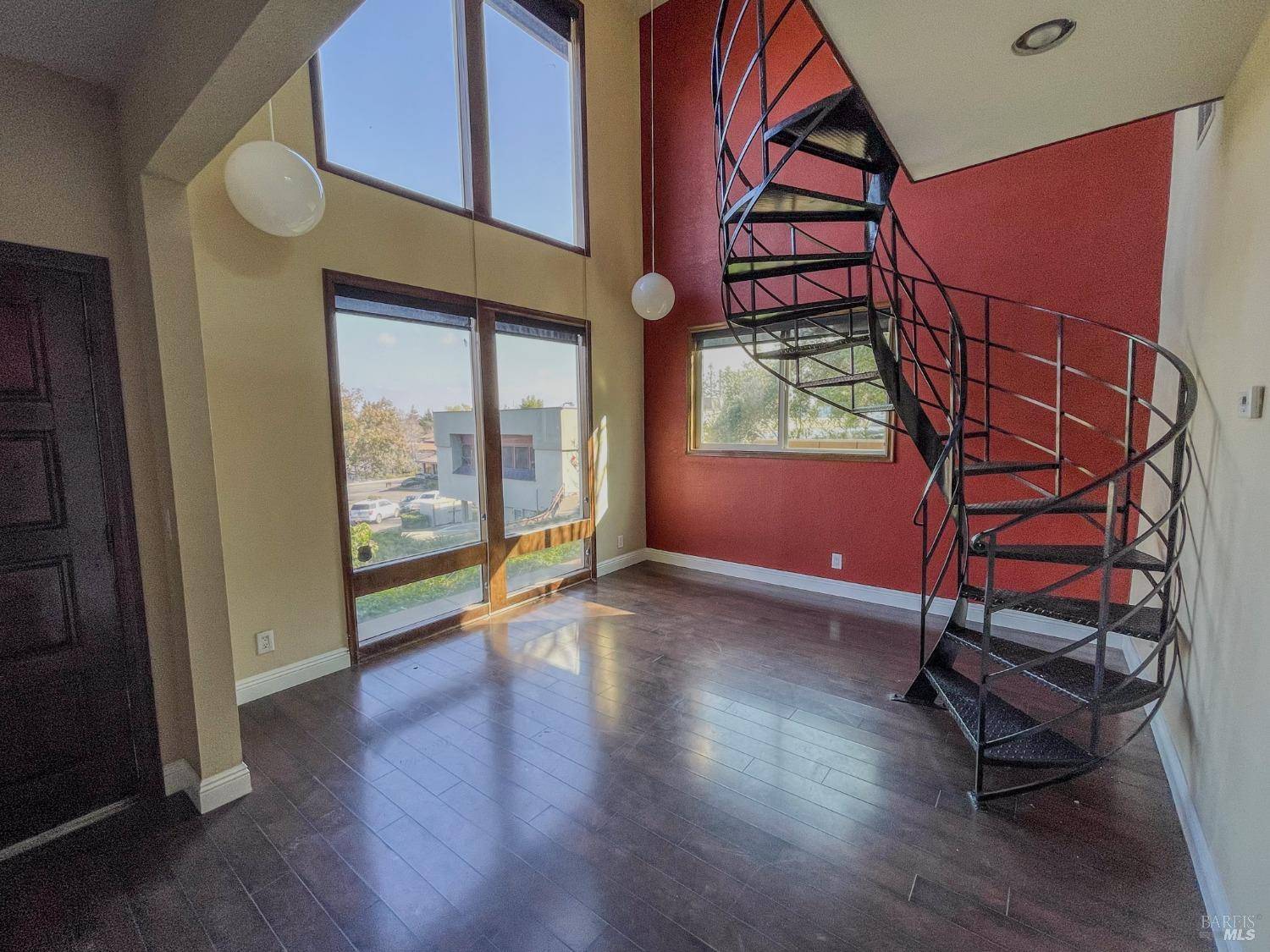 Vacaville, CA 95688,619 Buck AVE