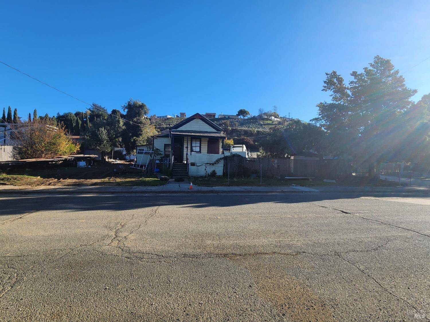 Vallejo, CA 94590,303 Lemon ST