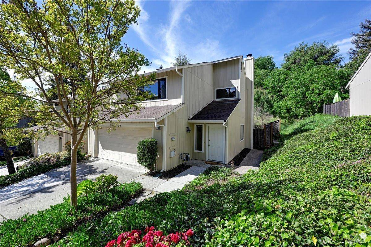 Martinez, CA 94553,2408 Heatherleaf LN