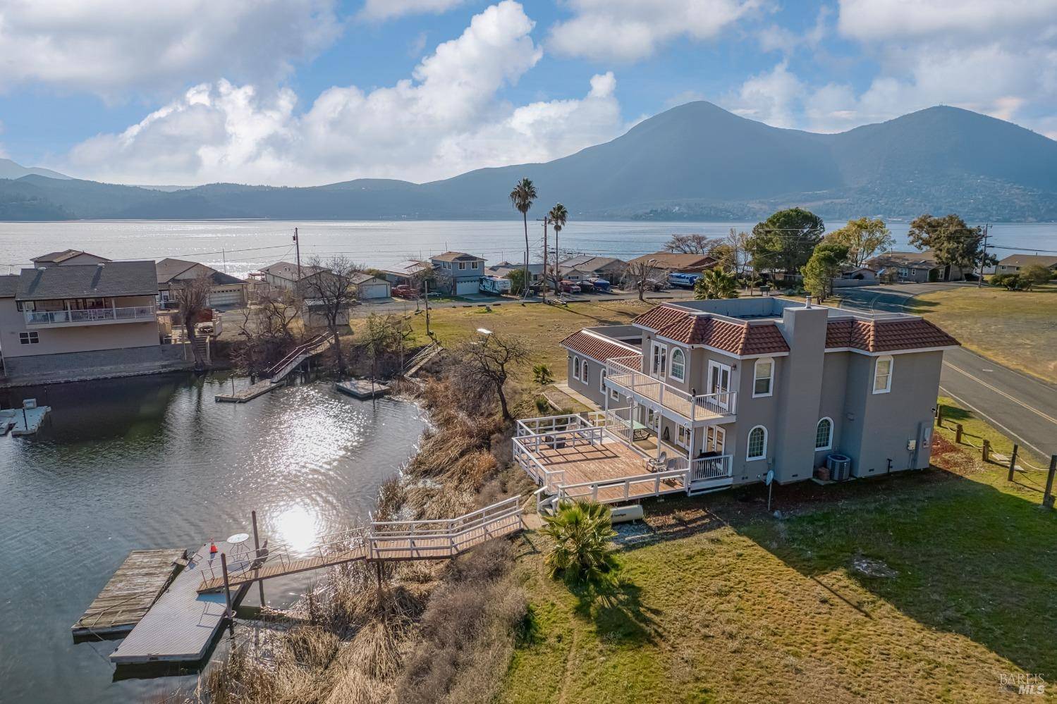 Clearlake, CA 95424,11115 Lakeshore DR