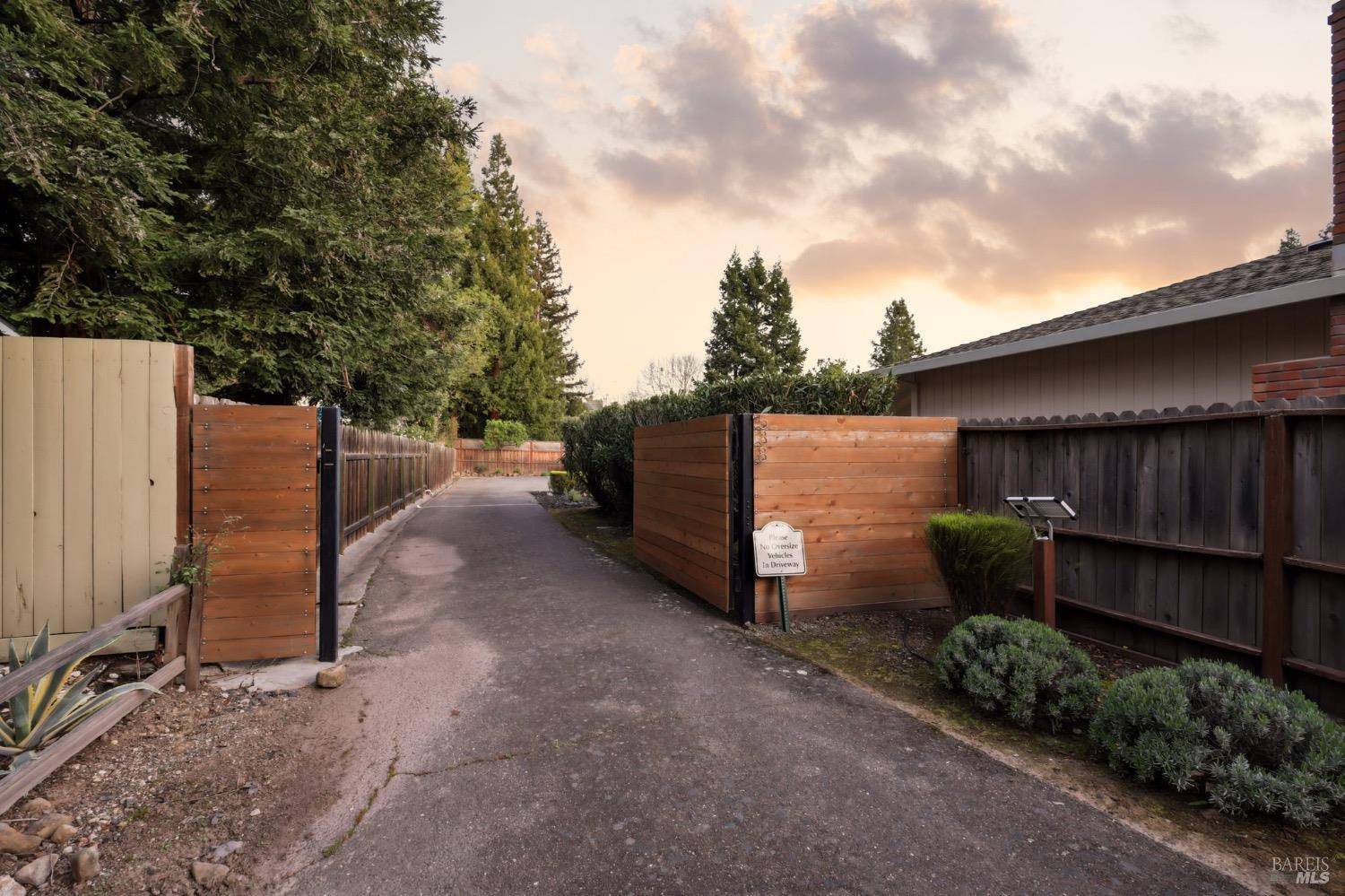 Sonoma, CA 95476,538 Siesta WAY